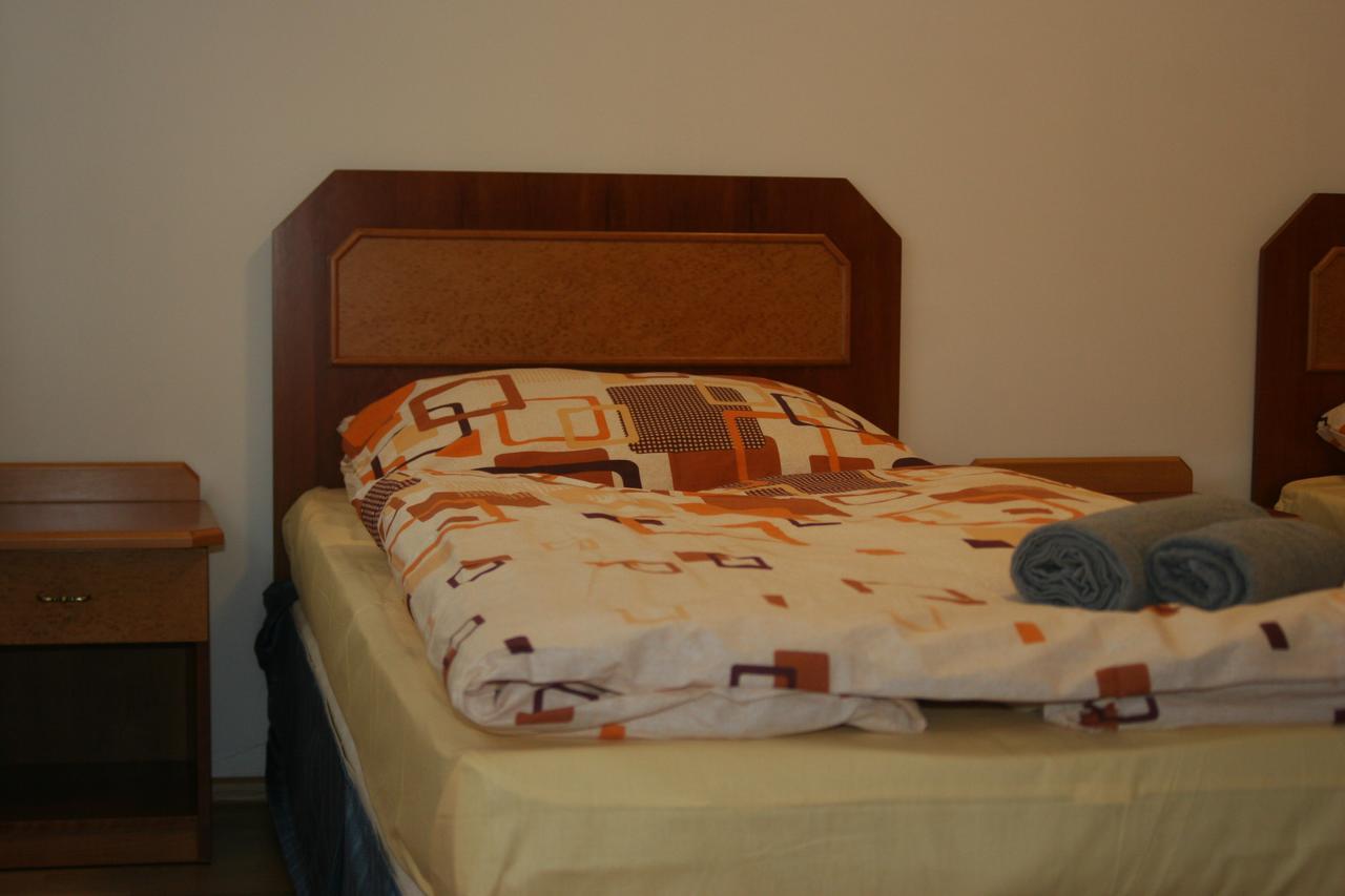 Art Star Hotel Hostivice Kültér fotó